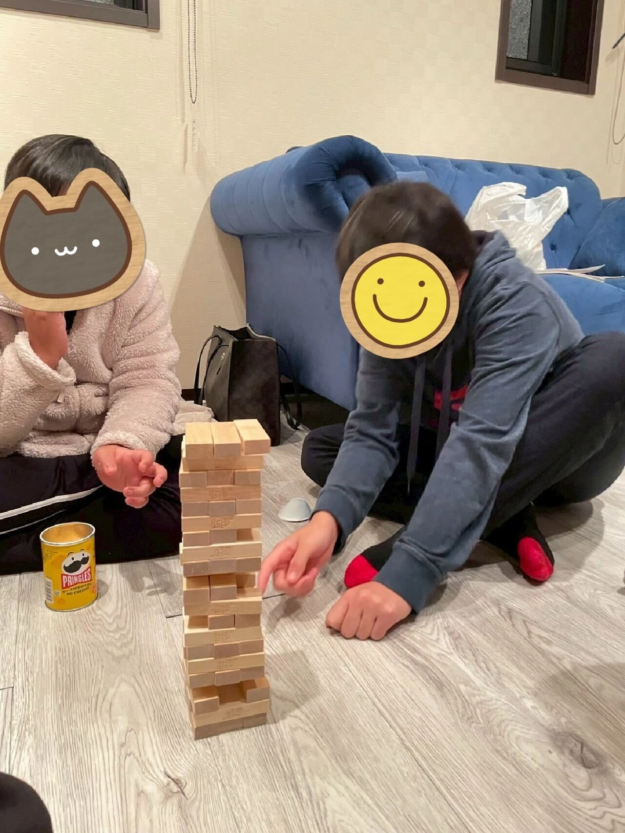 ジェンガで集中力を育む様子